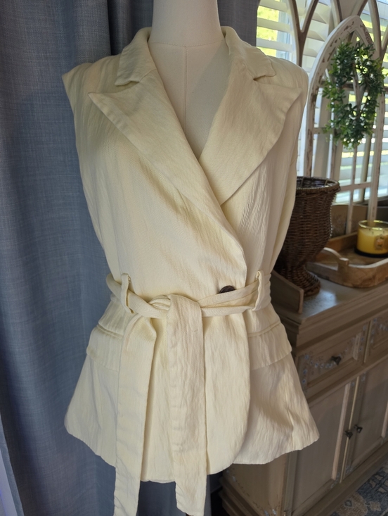 a new day Jackets & Blazers - A New Day Vest Top